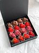 Коробочки с клубникой